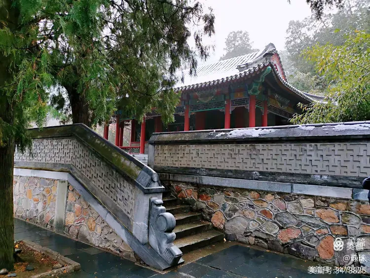 香山公园玉华岫景区